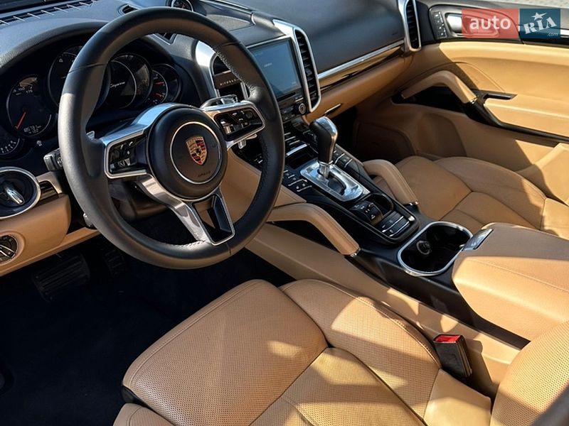 Внедорожник / Кроссовер Porsche Cayenne 2017 в Львове
