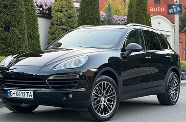 Позашляховик / Кросовер Porsche Cayenne 2011 в Одесі