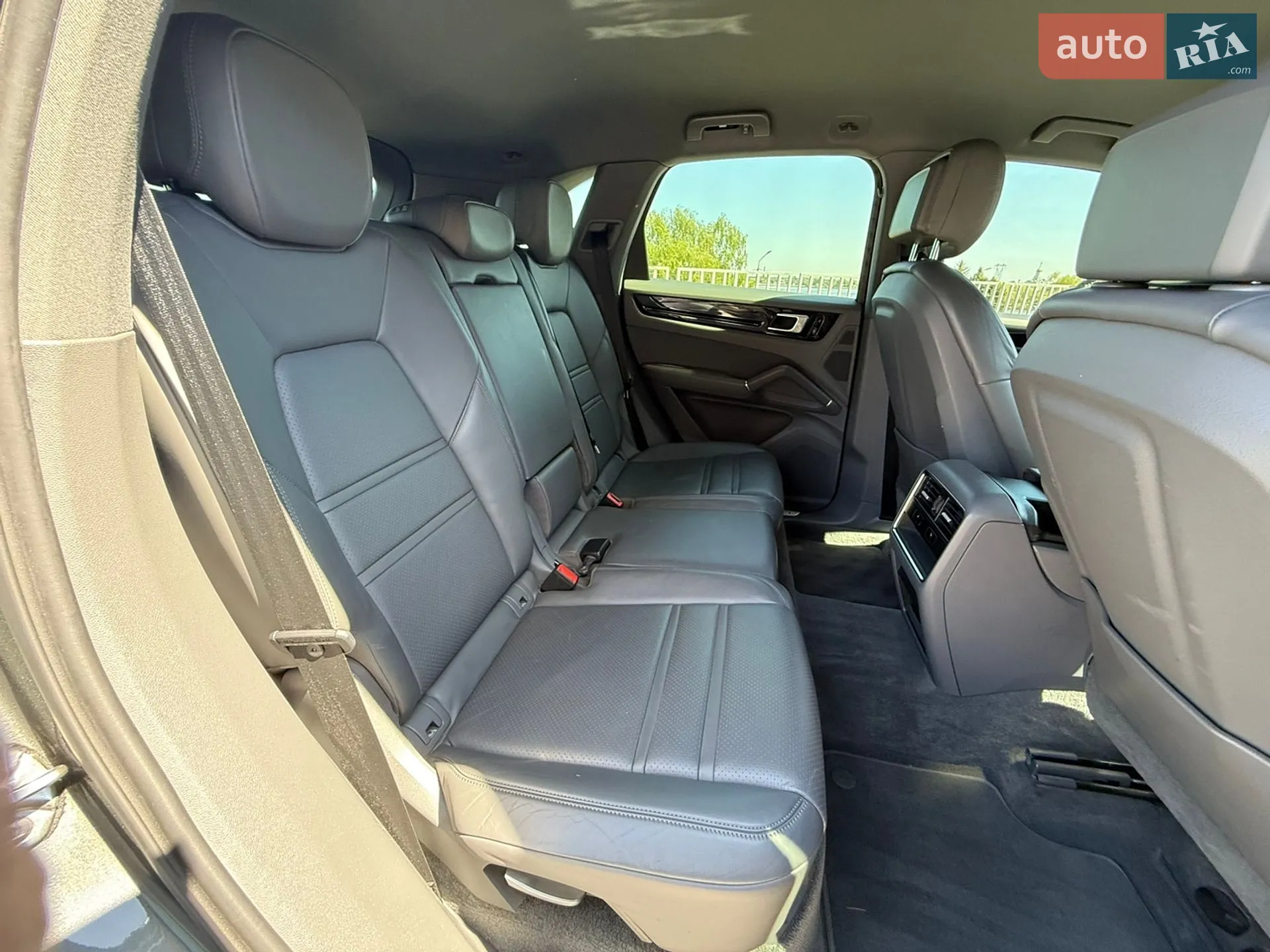 2019 Porsche Cayenne - мініатюра 28