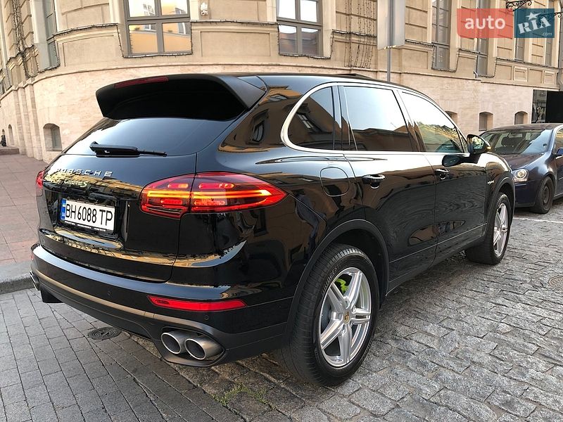 Внедорожник / Кроссовер Porsche Cayenne 2015 в Одессе