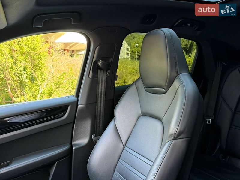Внедорожник / Кроссовер Porsche Cayenne 2019 в Одессе