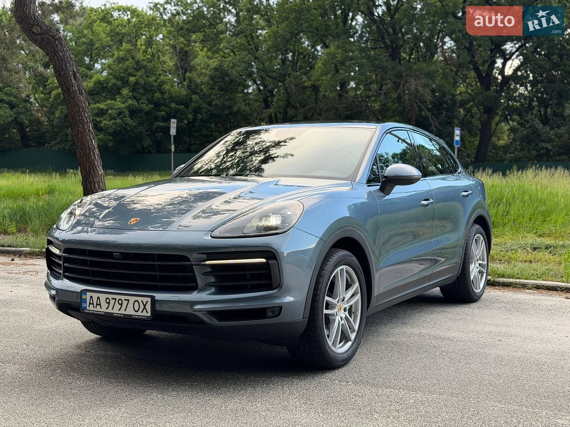 2020 Porsche Cayenne - мініатюра 2