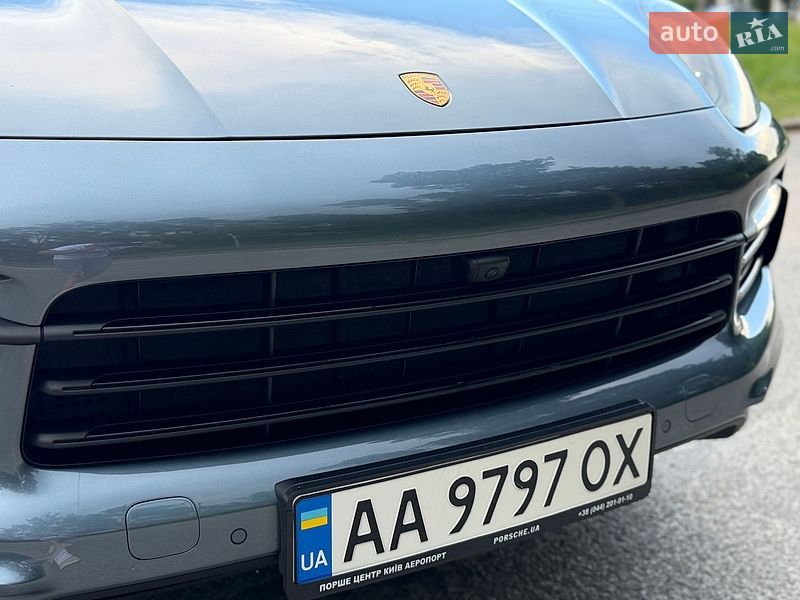 Внедорожник / Кроссовер Porsche Cayenne 2020 в Киеве