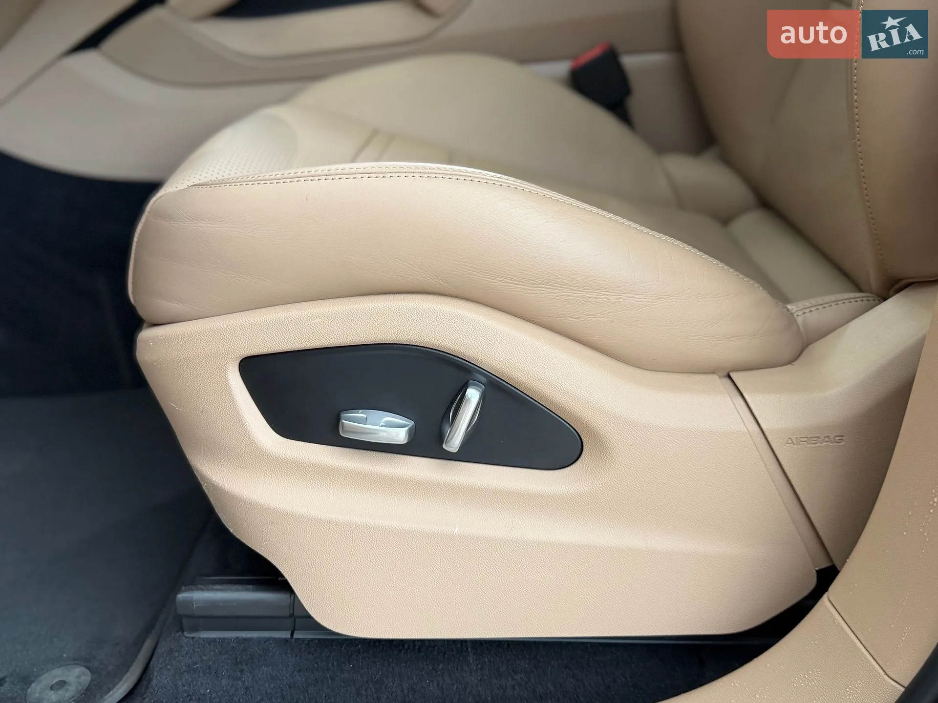 2020 Porsche Cayenne - мініатюра 34