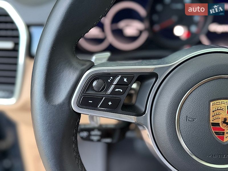 Внедорожник / Кроссовер Porsche Cayenne 2020 в Киеве