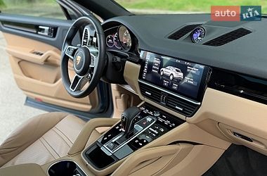Внедорожник / Кроссовер Porsche Cayenne 2020 в Киеве