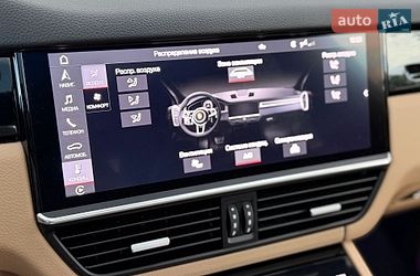 Внедорожник / Кроссовер Porsche Cayenne 2020 в Киеве