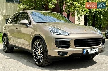 Внедорожник / Кроссовер Porsche Cayenne 2016 в Днепре