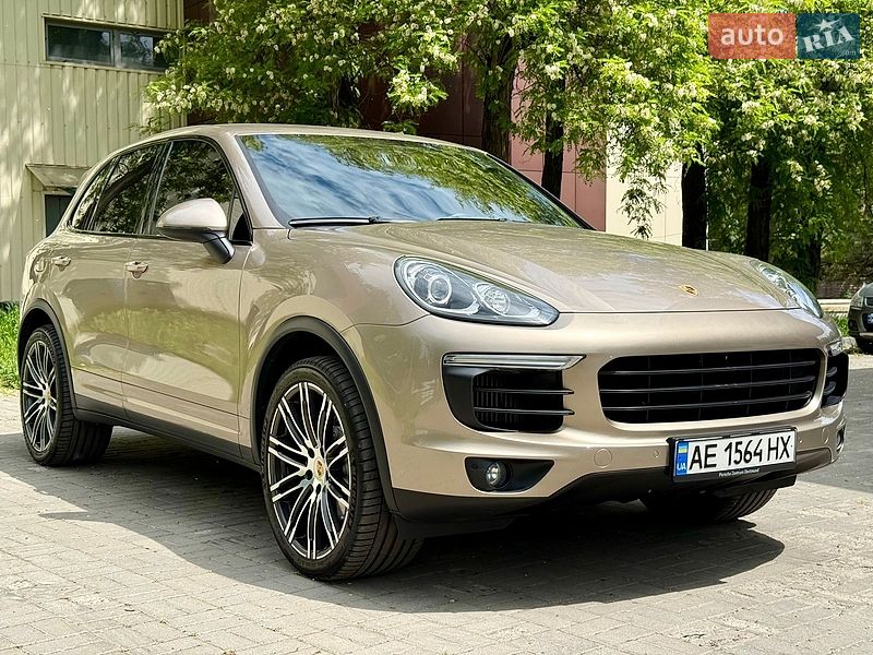 Внедорожник / Кроссовер Porsche Cayenne 2016 в Днепре