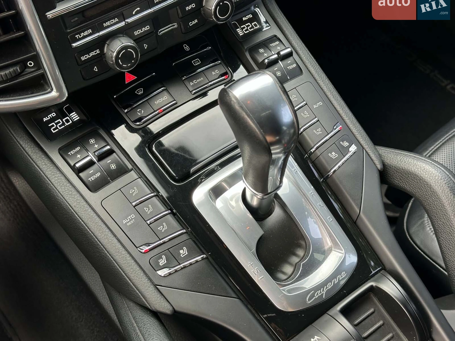 2012 Porsche Cayenne - мініатюра 32