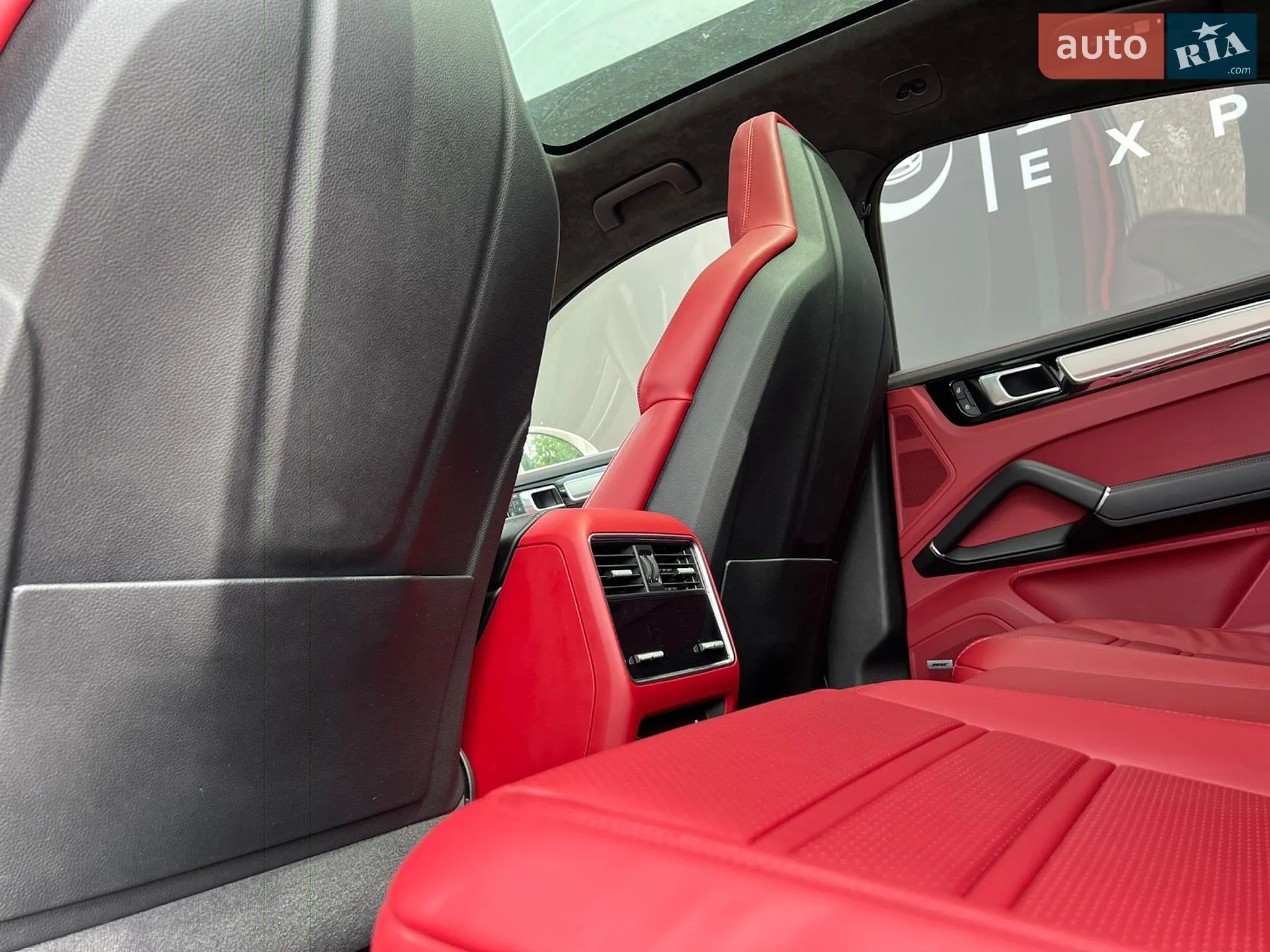 2022 Porsche Cayenne - мініатюра 24