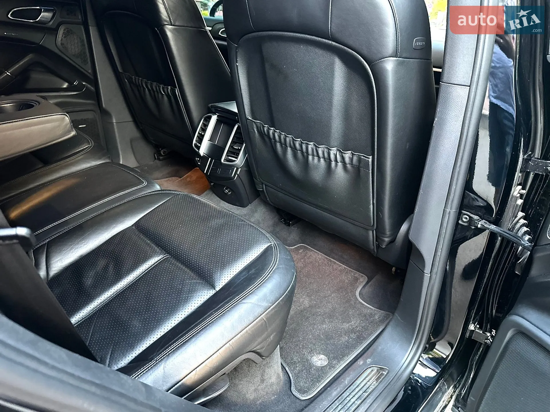 2011 Porsche Cayenne - мініатюра 41