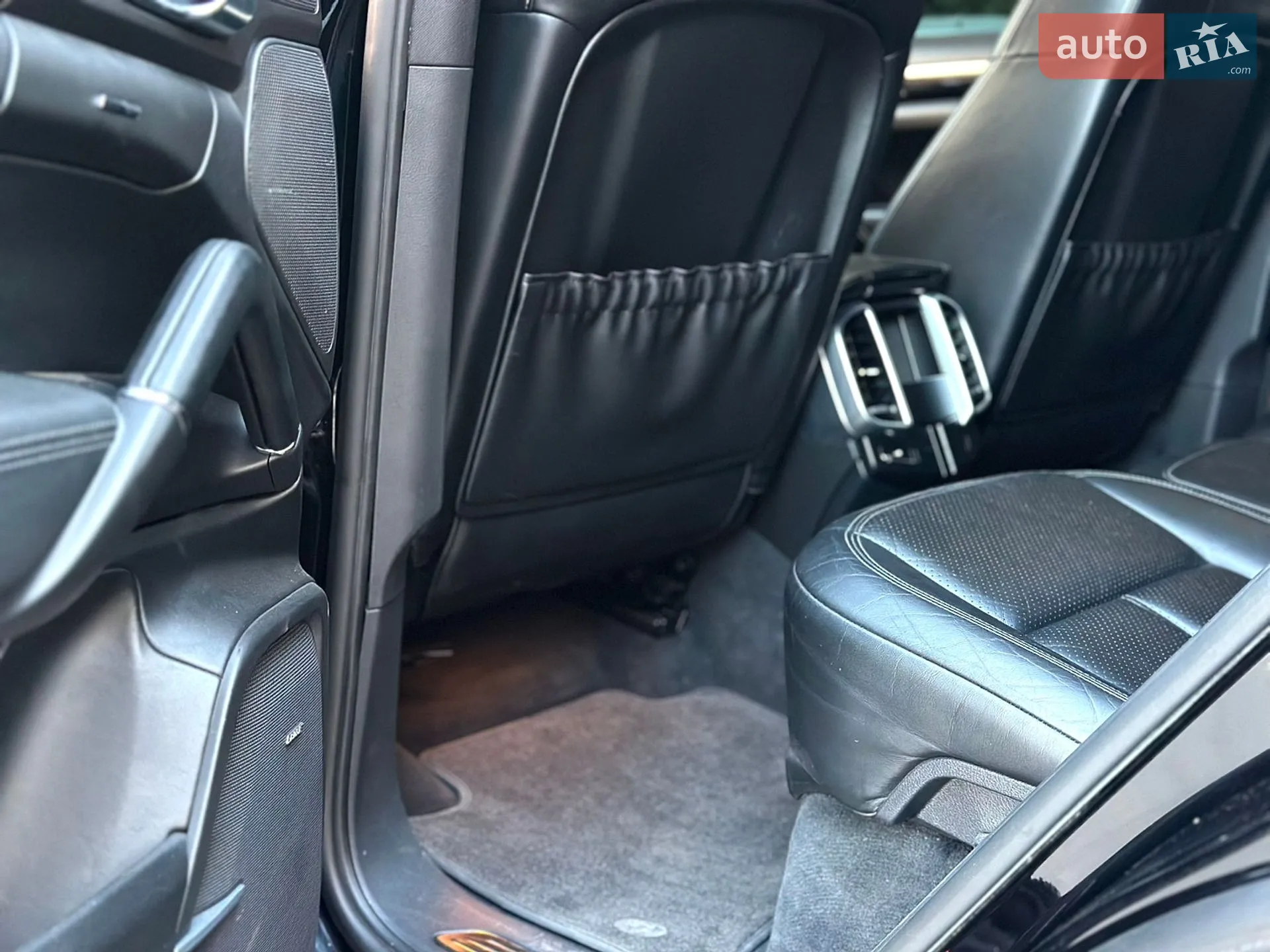 2011 Porsche Cayenne - мініатюра 44