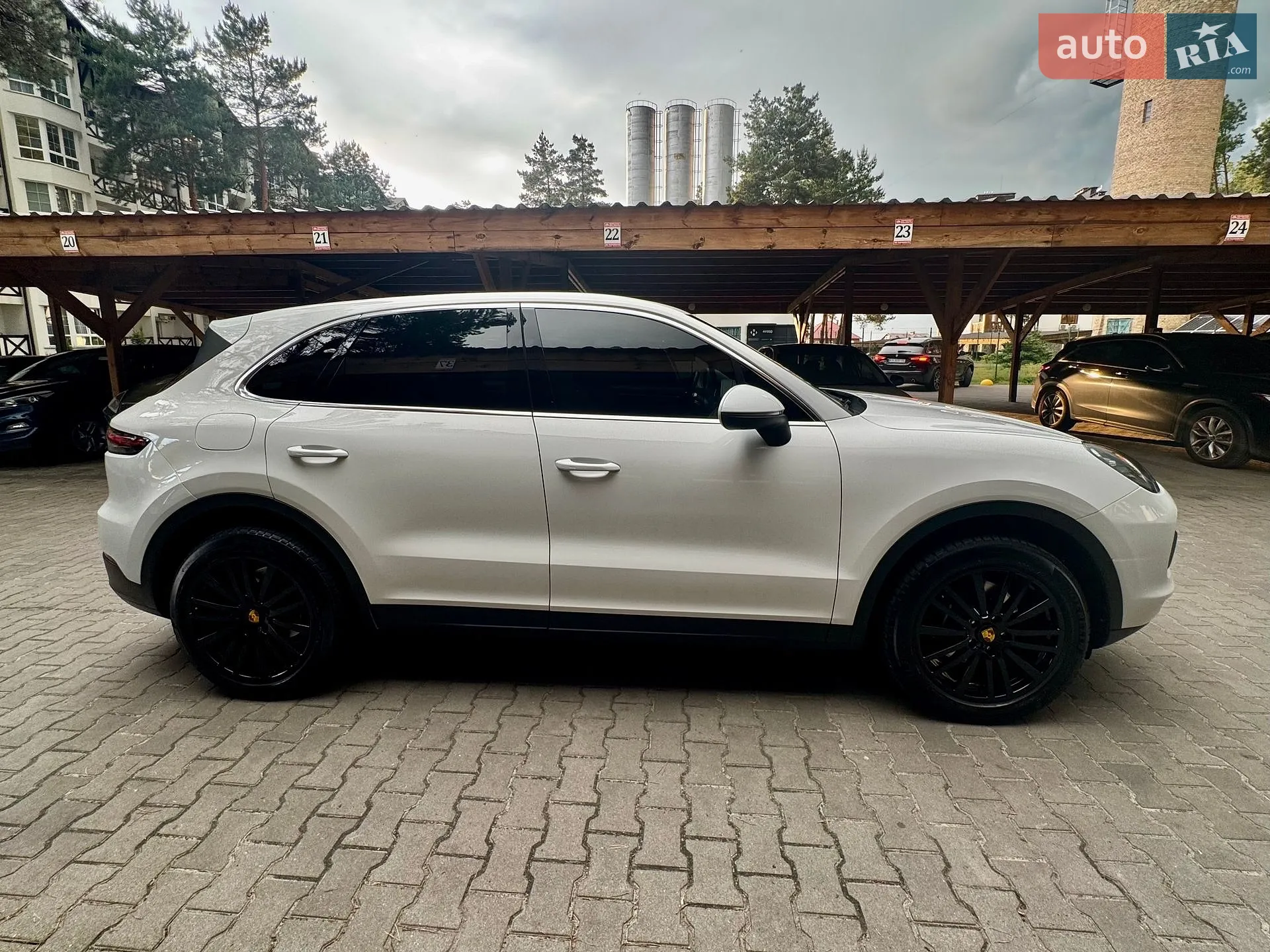 2017 Porsche Cayenne - мініатюра 9