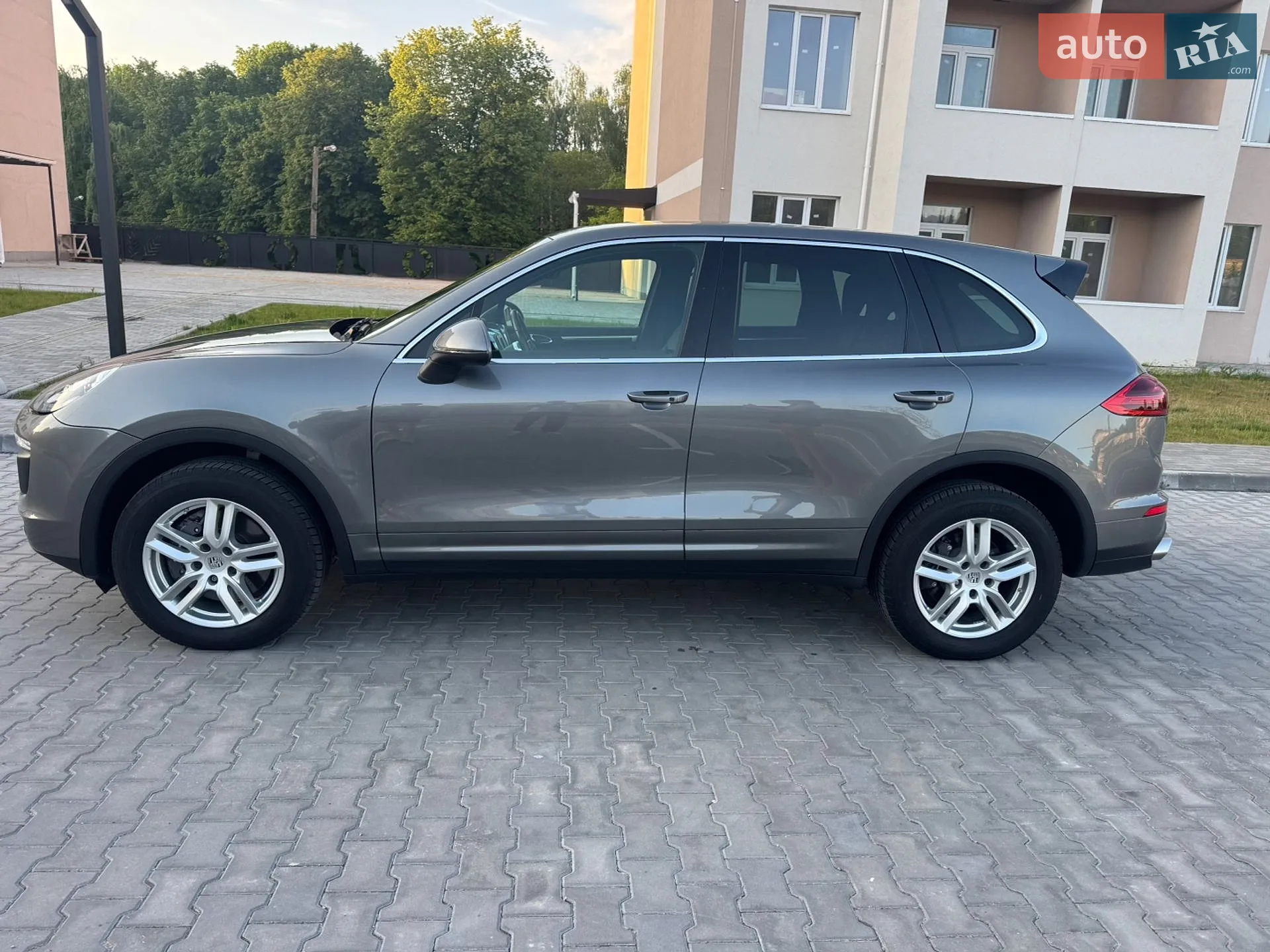 2016 Porsche Cayenne - мініатюра 16