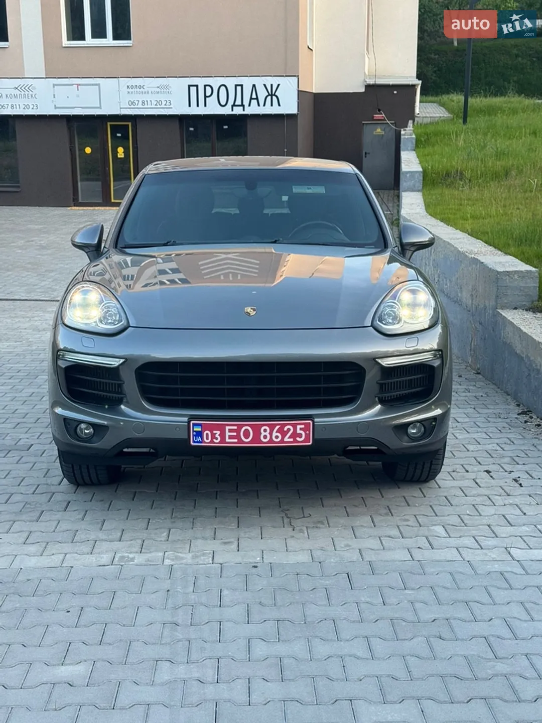 2016 Porsche Cayenne - мініатюра 27