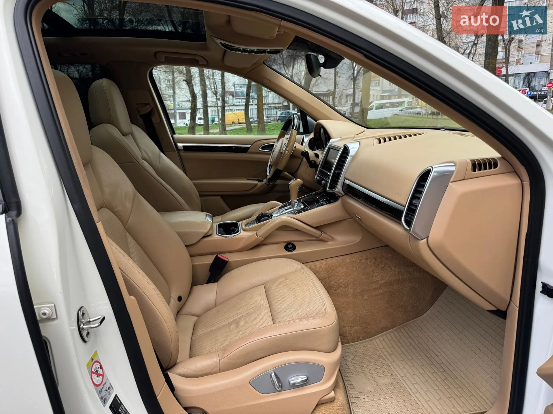 2011 Porsche Cayenne - мініатюра 31