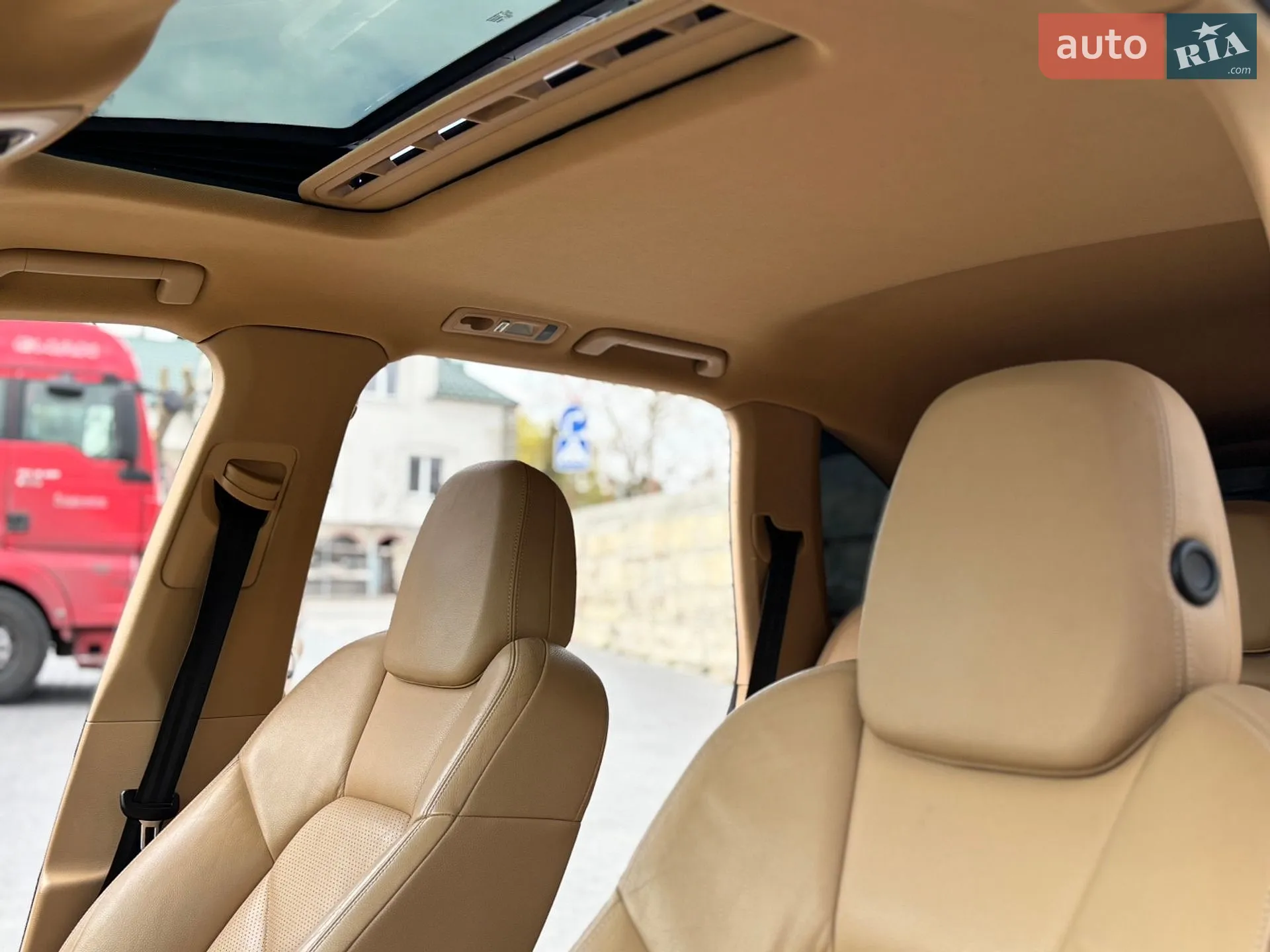 2012 Porsche Cayenne - мініатюра 16