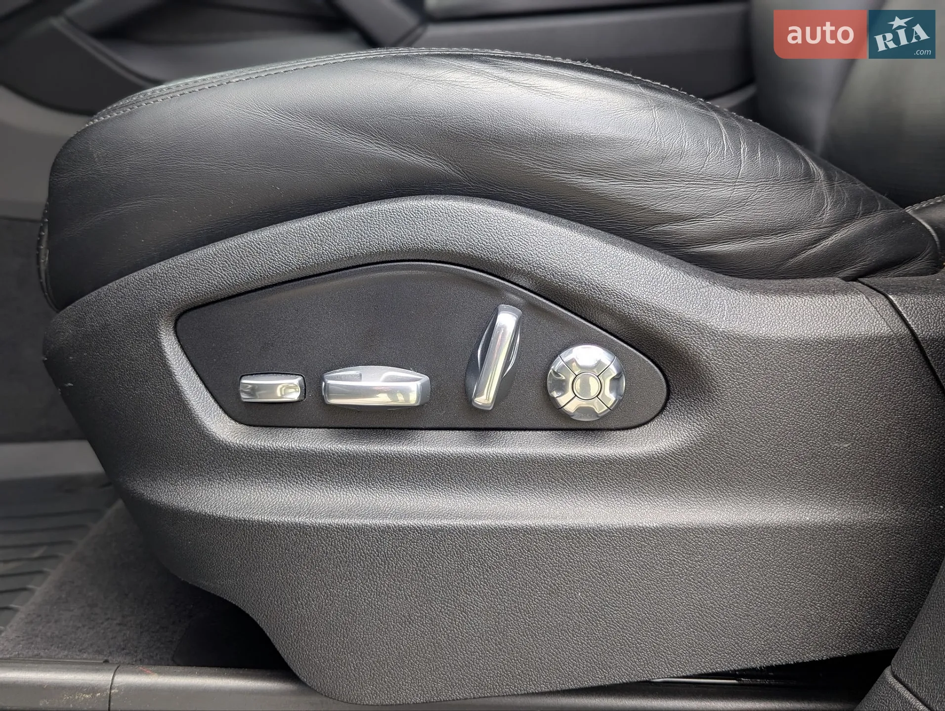 2019 Porsche Cayenne - мініатюра 15