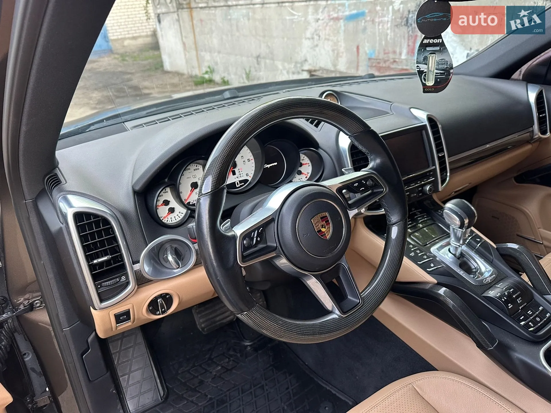 2016 Porsche Cayenne - мініатюра 44