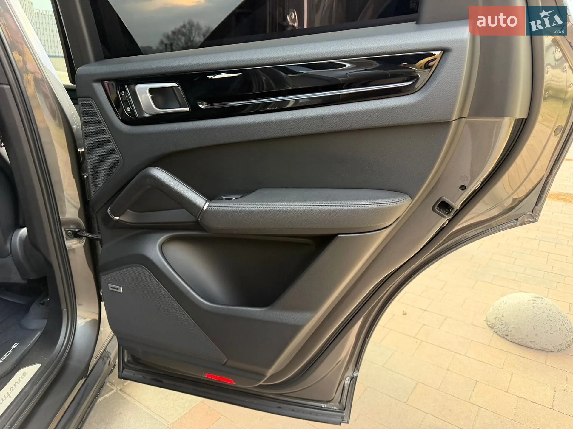 2020 Porsche Cayenne - мініатюра 25
