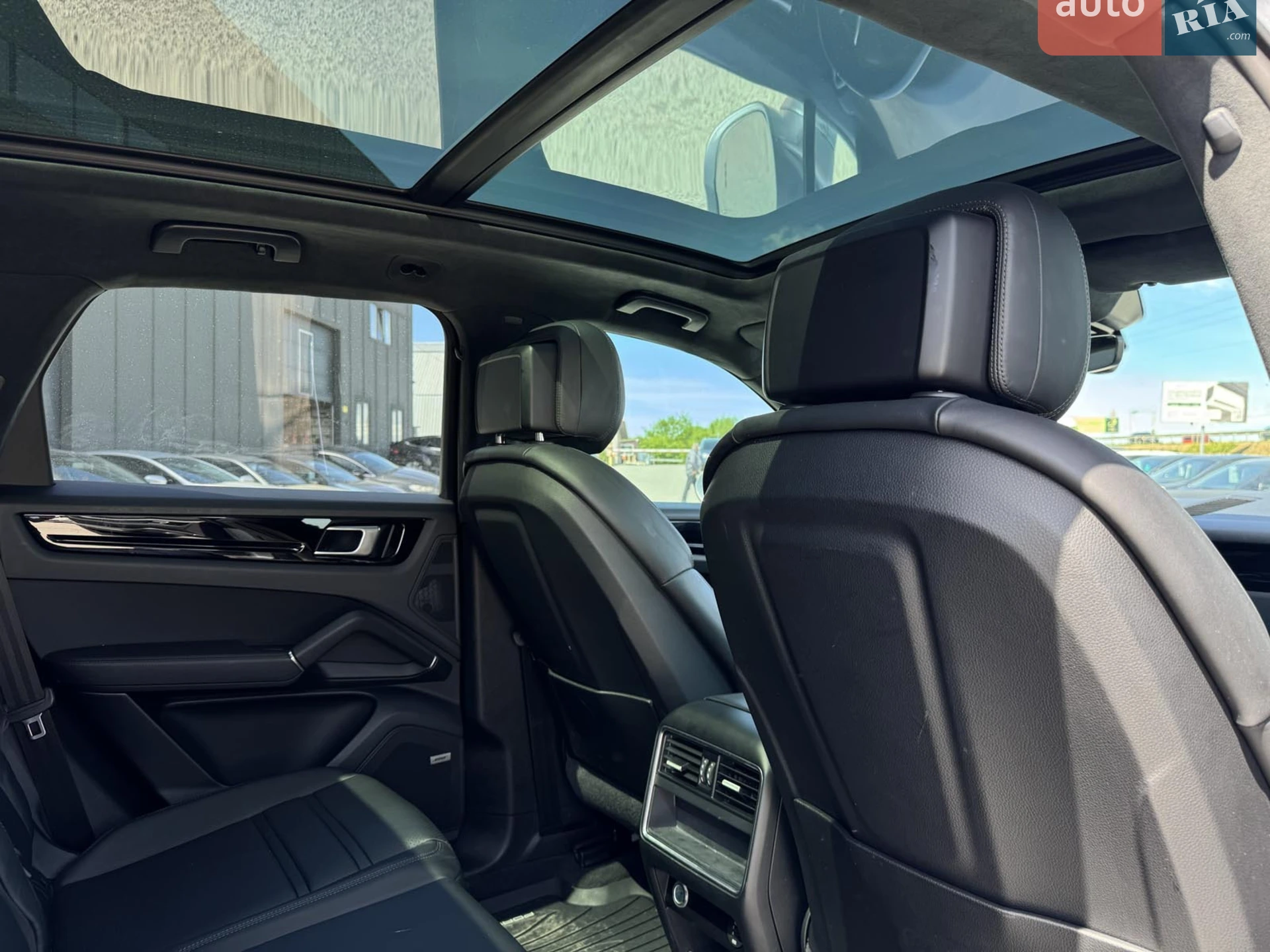 2018 Porsche Cayenne - мініатюра 33