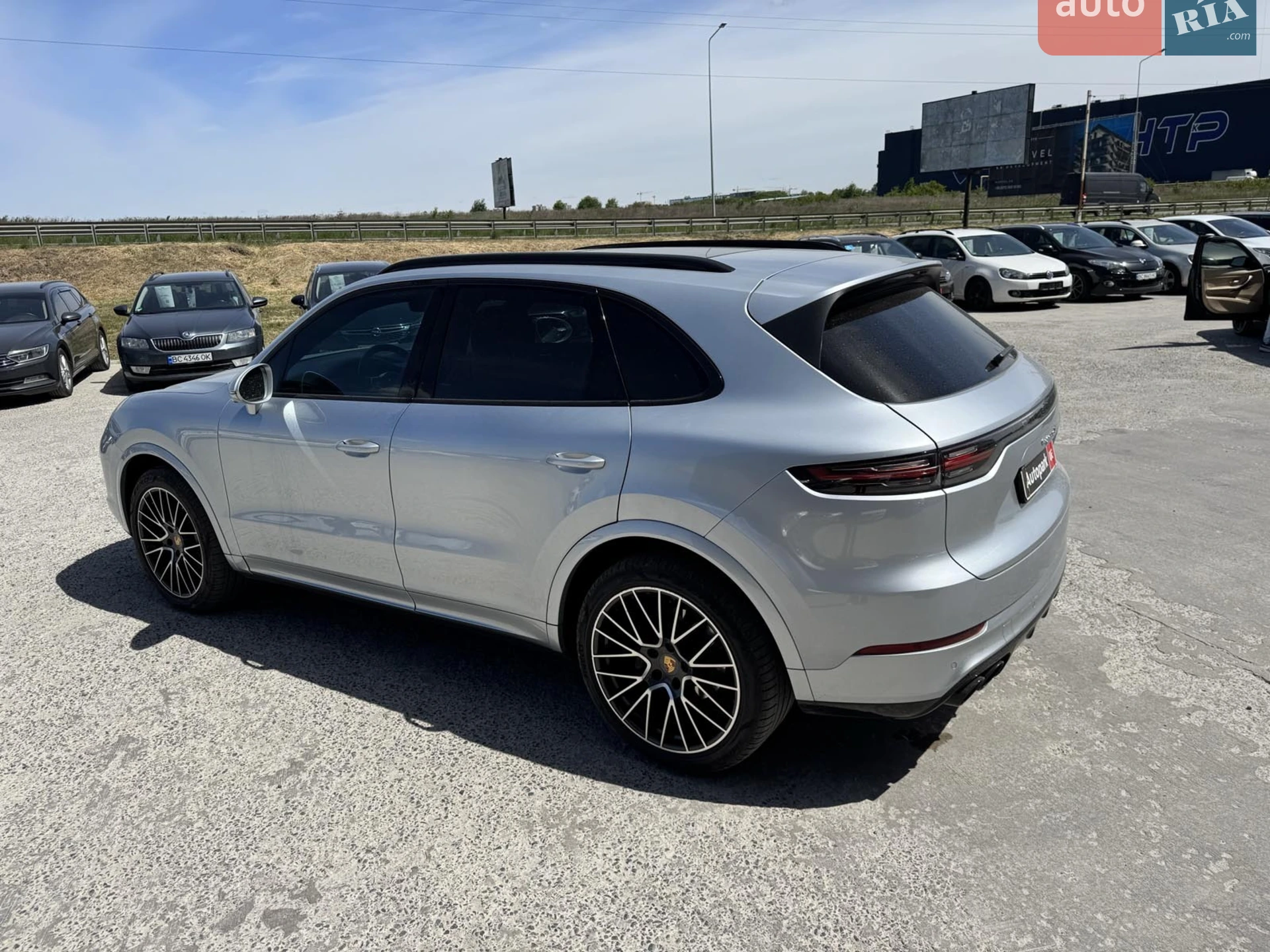 2018 Porsche Cayenne - мініатюра 13