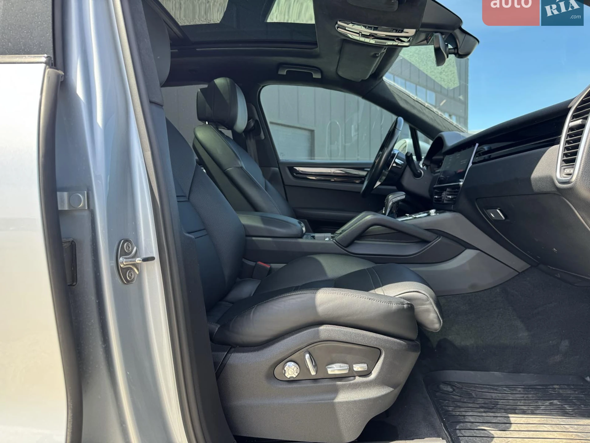 2018 Porsche Cayenne - мініатюра 25