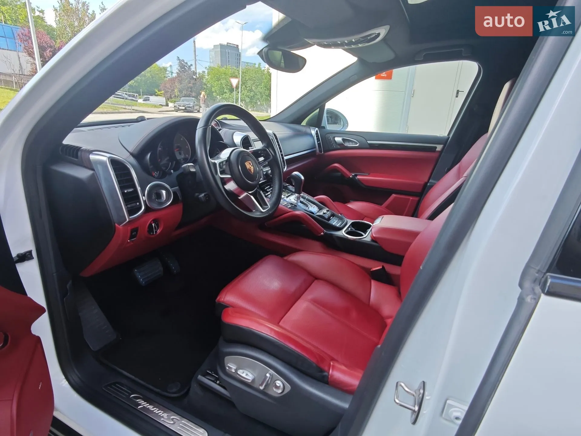 2015 Porsche Cayenne - мініатюра 28