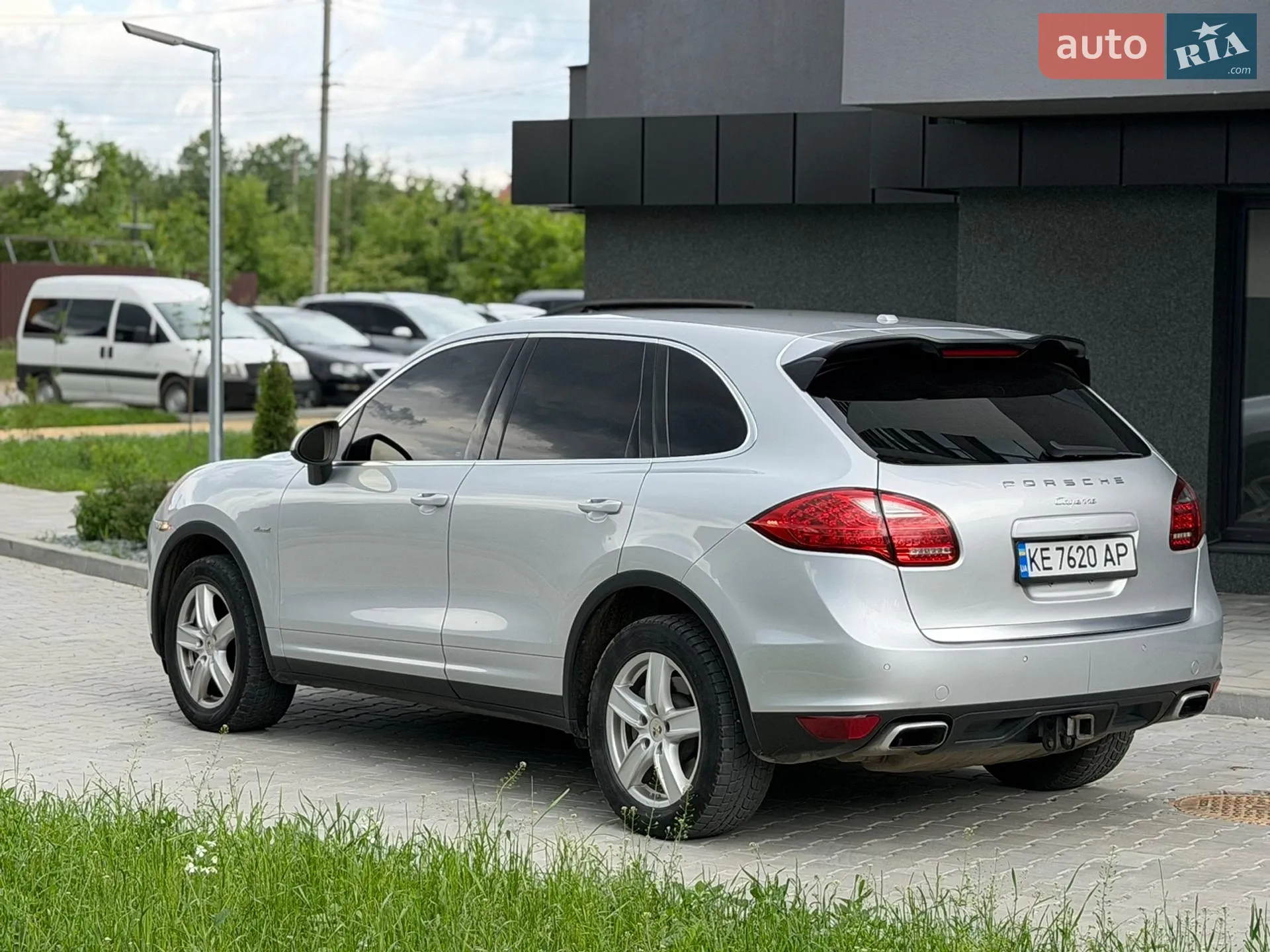 2012 Porsche Cayenne - мініатюра 16