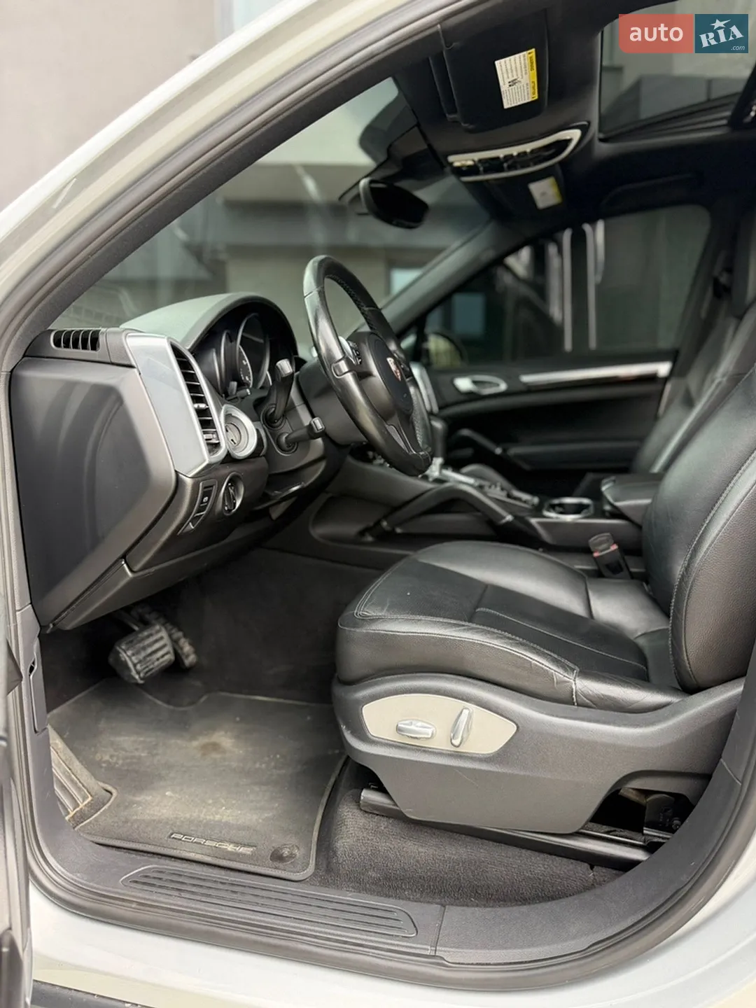 2012 Porsche Cayenne - мініатюра 21