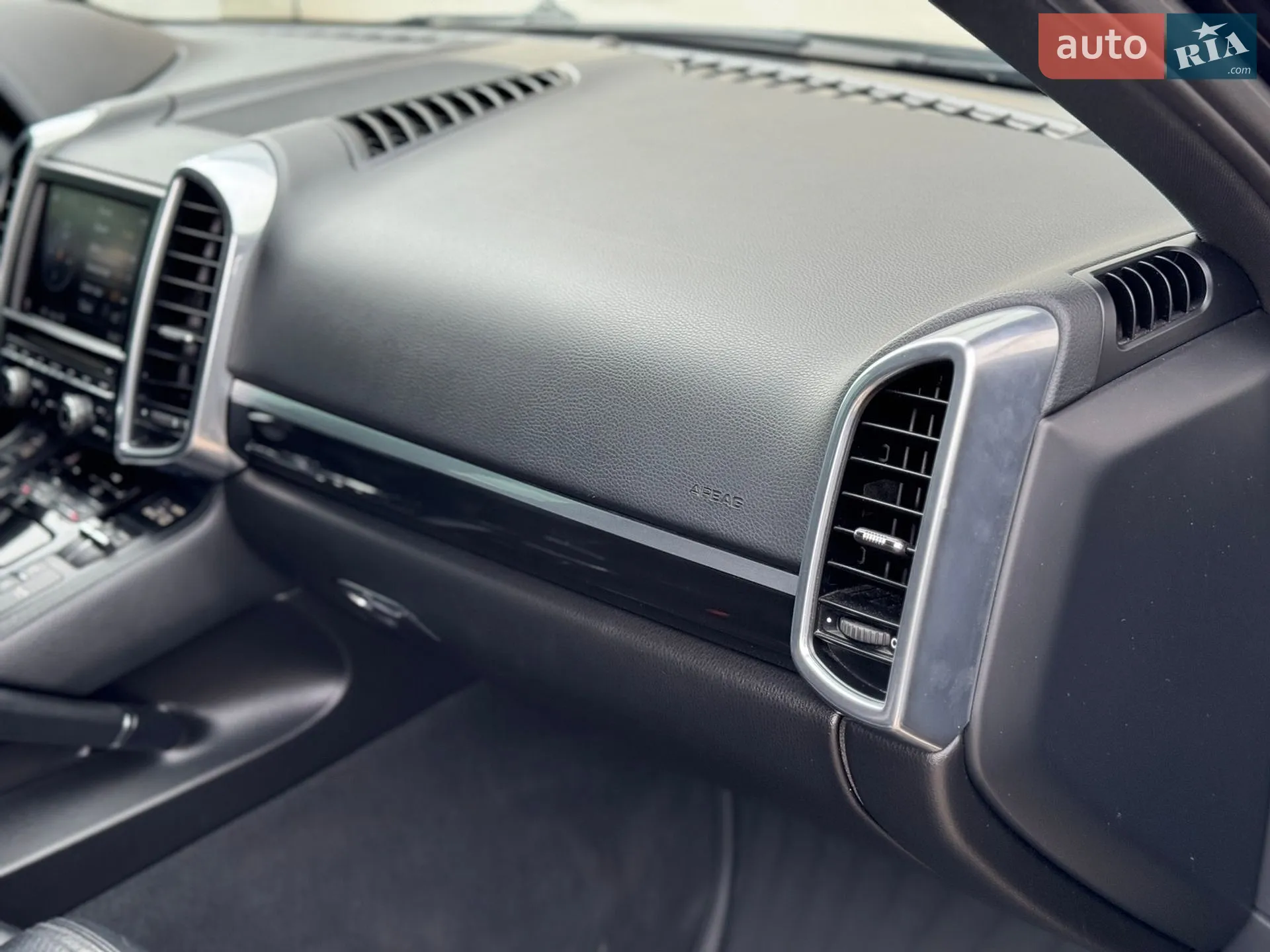 2011 Porsche Cayenne - мініатюра 20