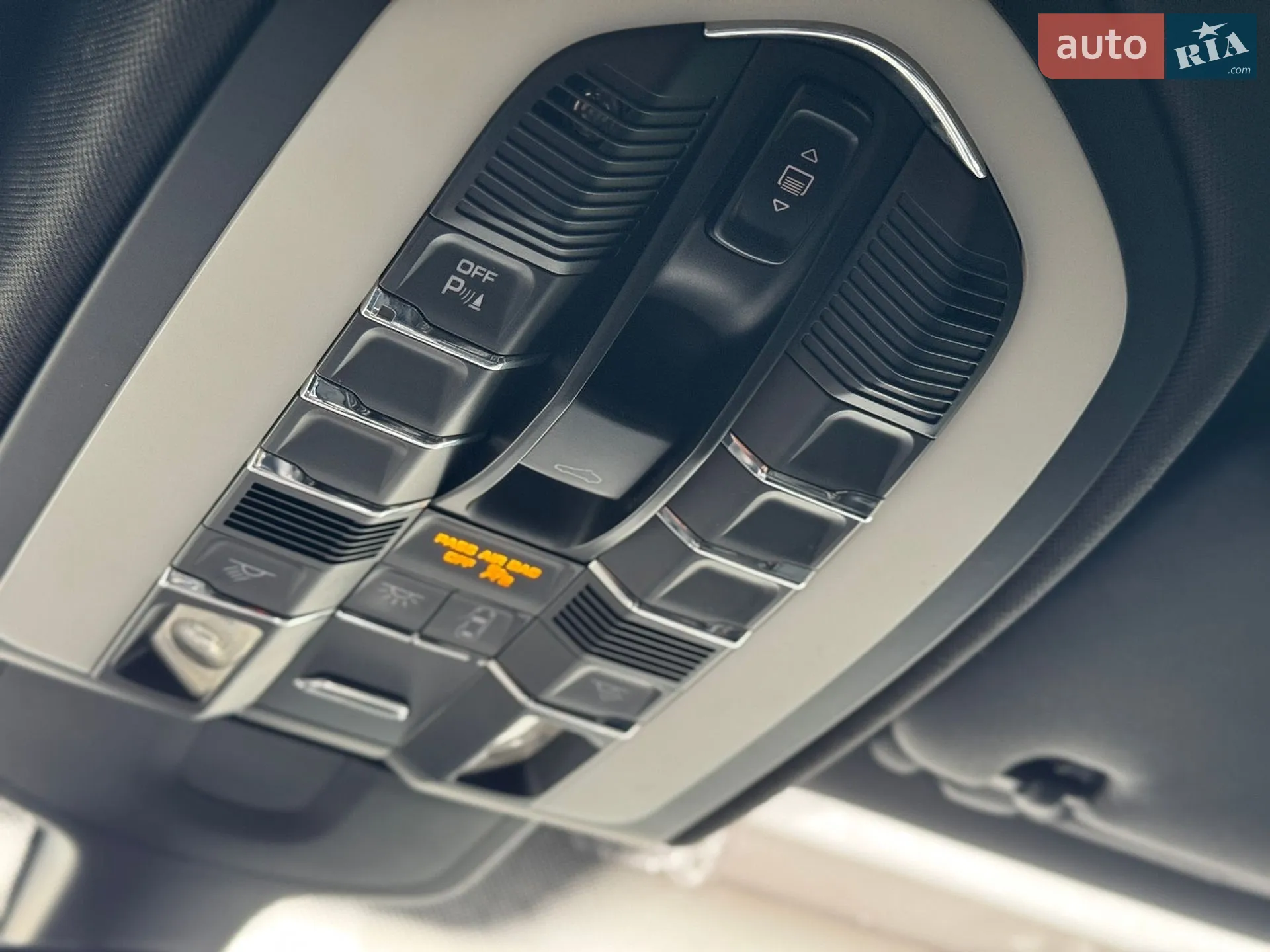 2011 Porsche Cayenne - мініатюра 29