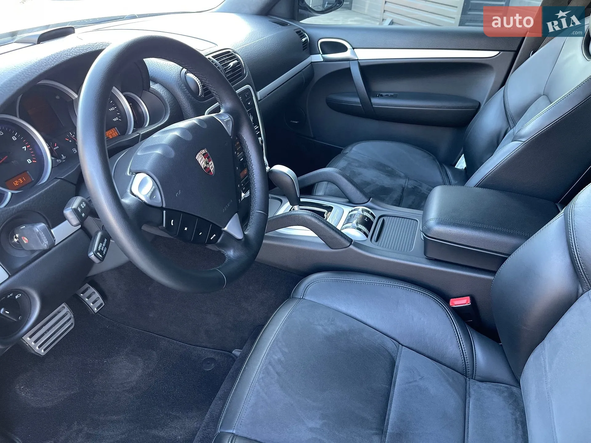2010 Porsche Cayenne - мініатюра 66