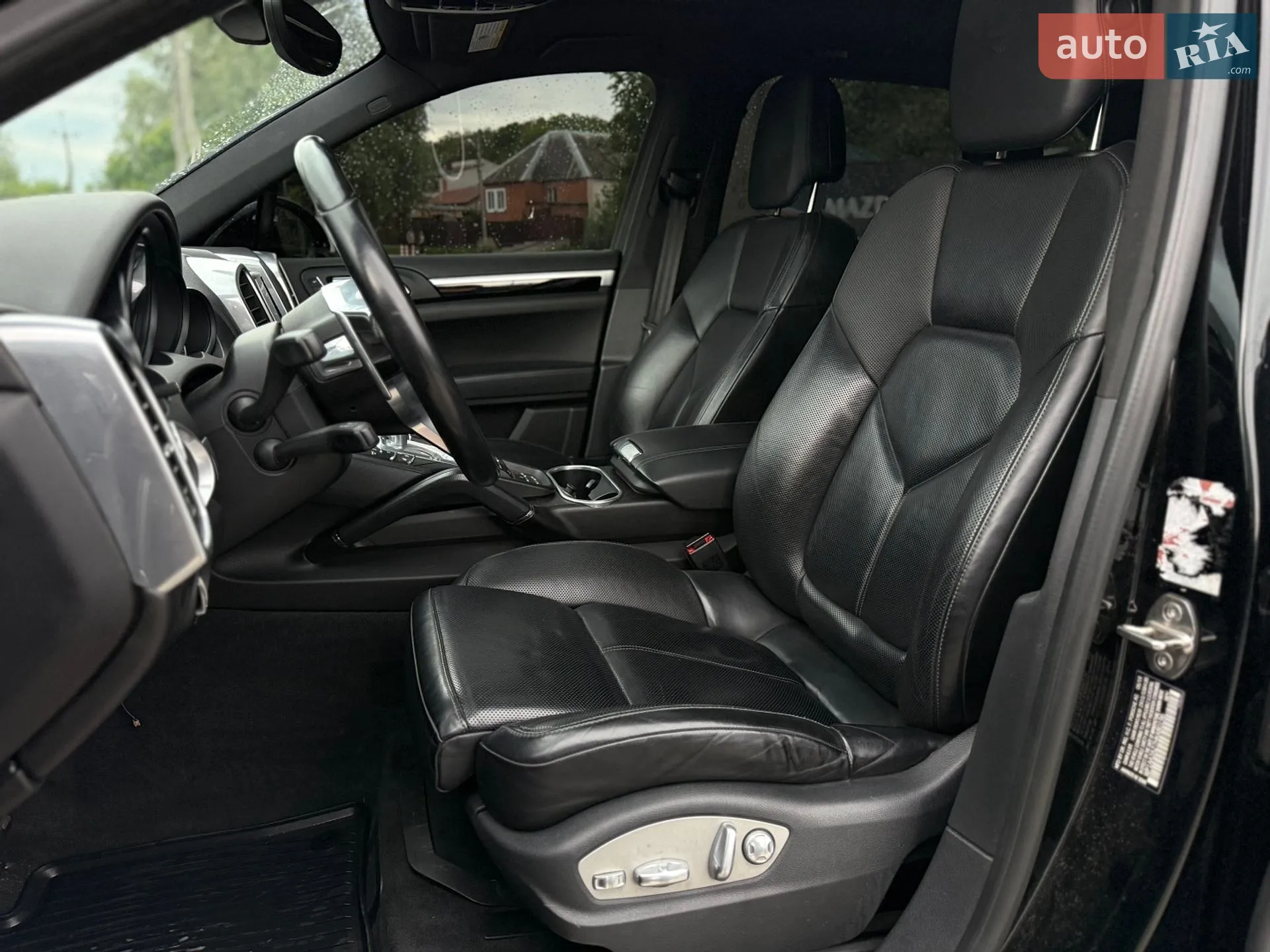 2016 Porsche Cayenne - мініатюра 16