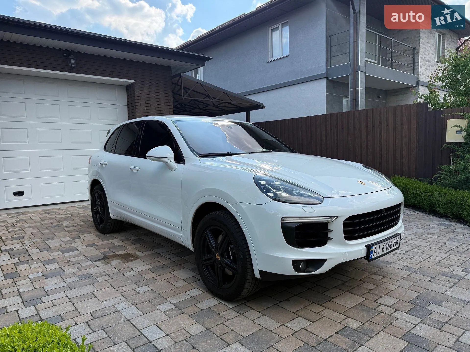 2016 Porsche Cayenne - мініатюра 13