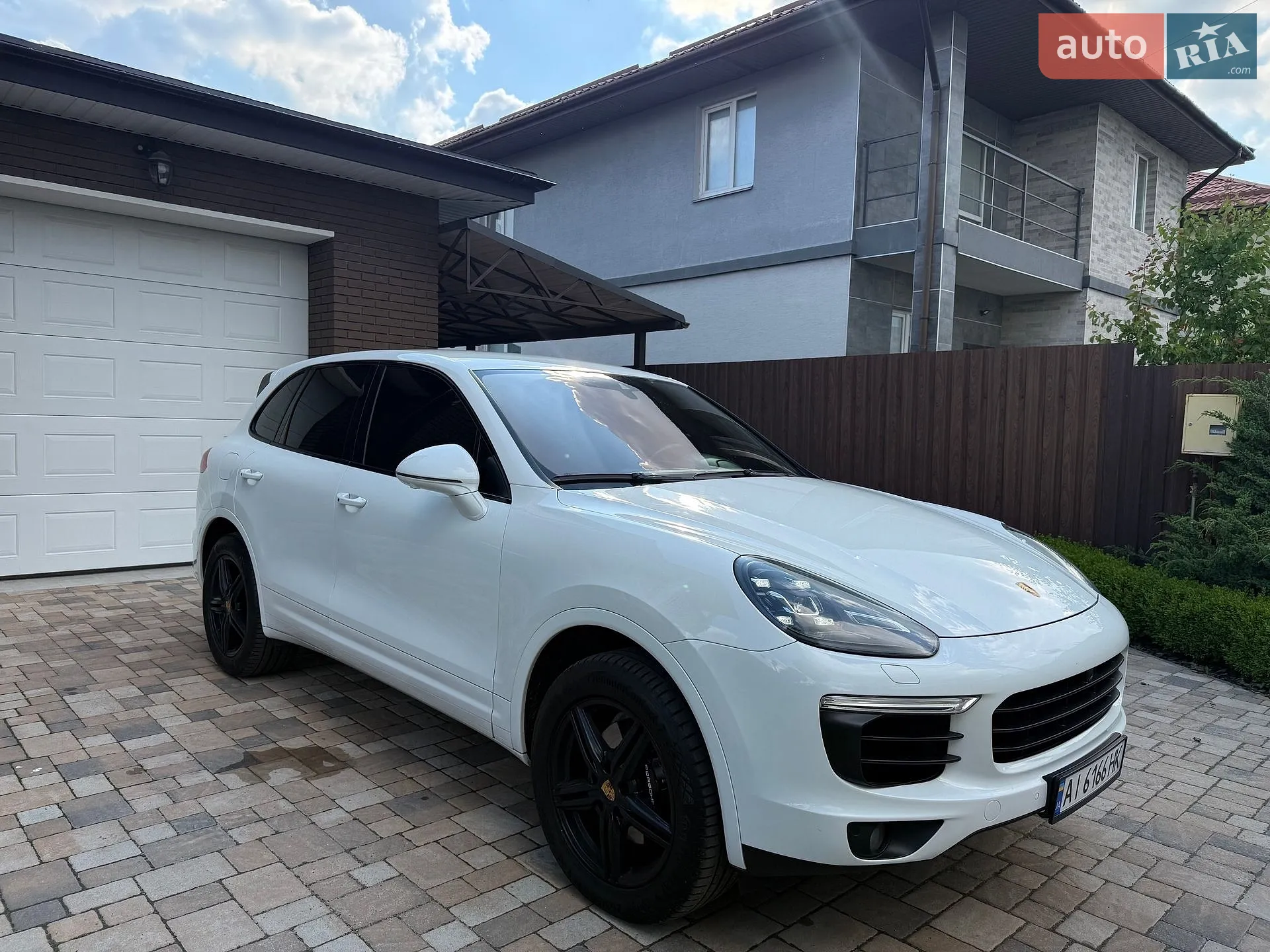 2016 Porsche Cayenne - мініатюра 17