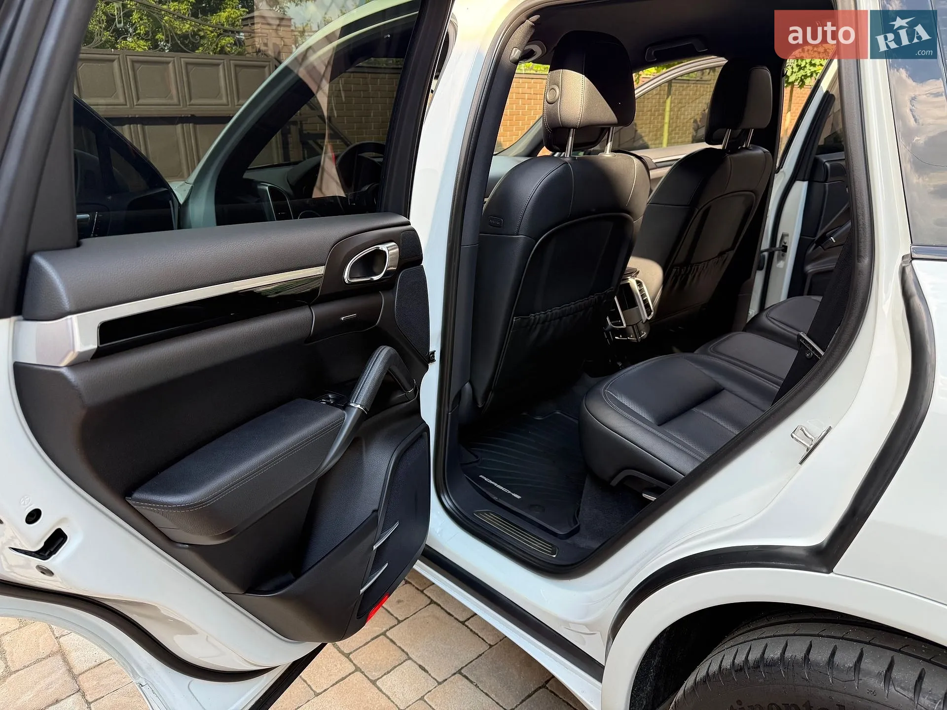 2016 Porsche Cayenne - мініатюра 30