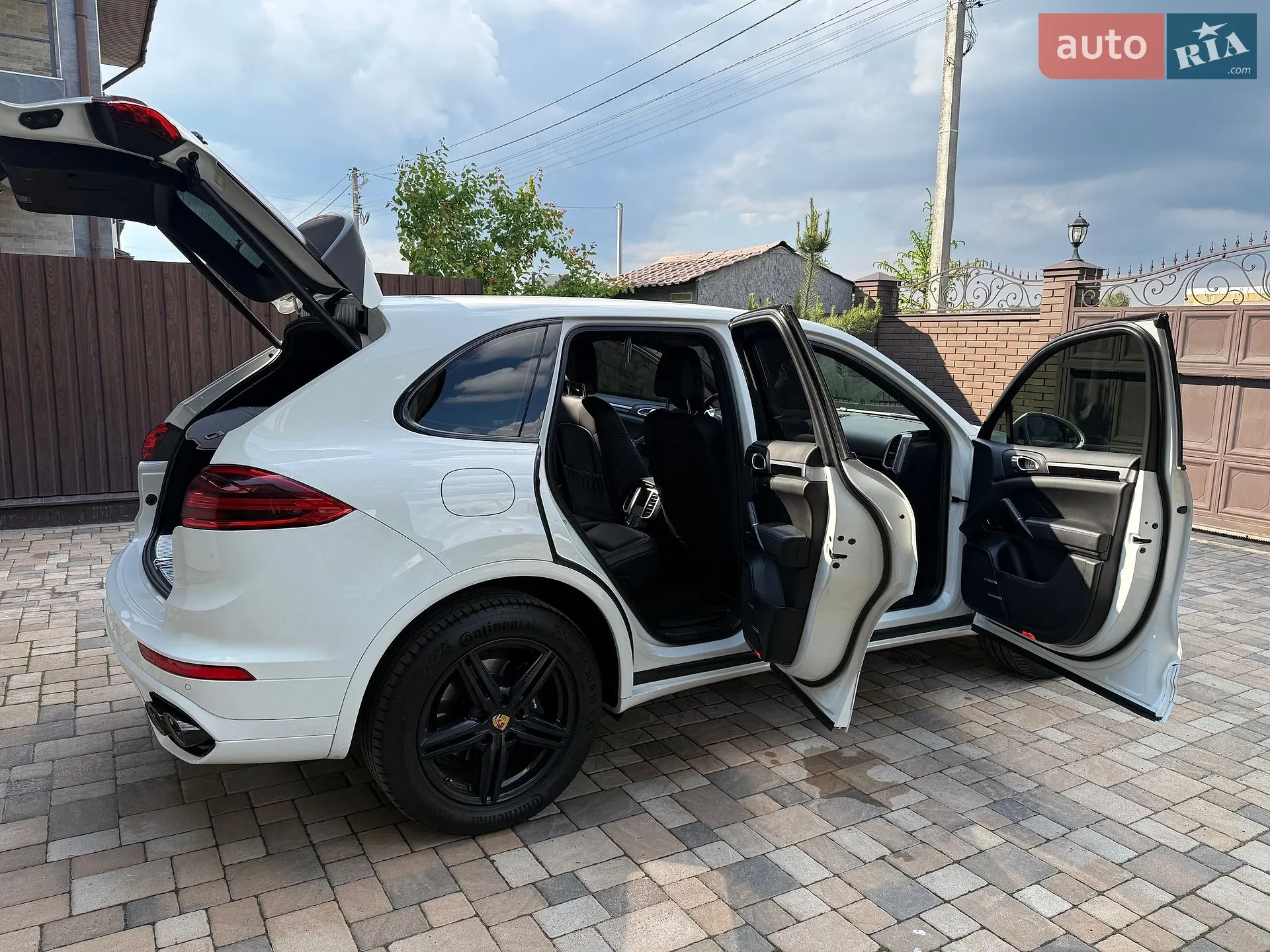 2016 Porsche Cayenne - мініатюра 32
