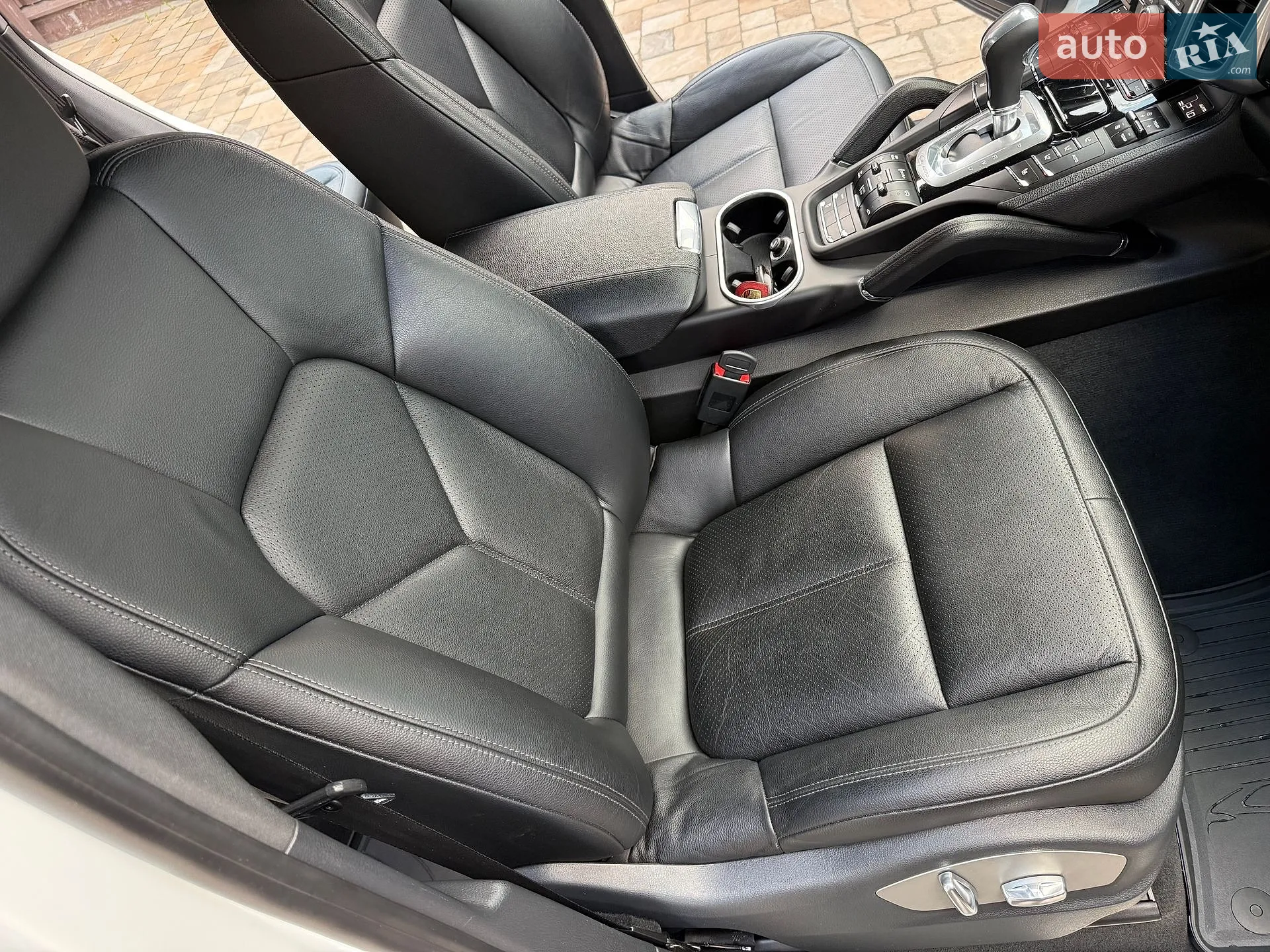 2016 Porsche Cayenne - мініатюра 48