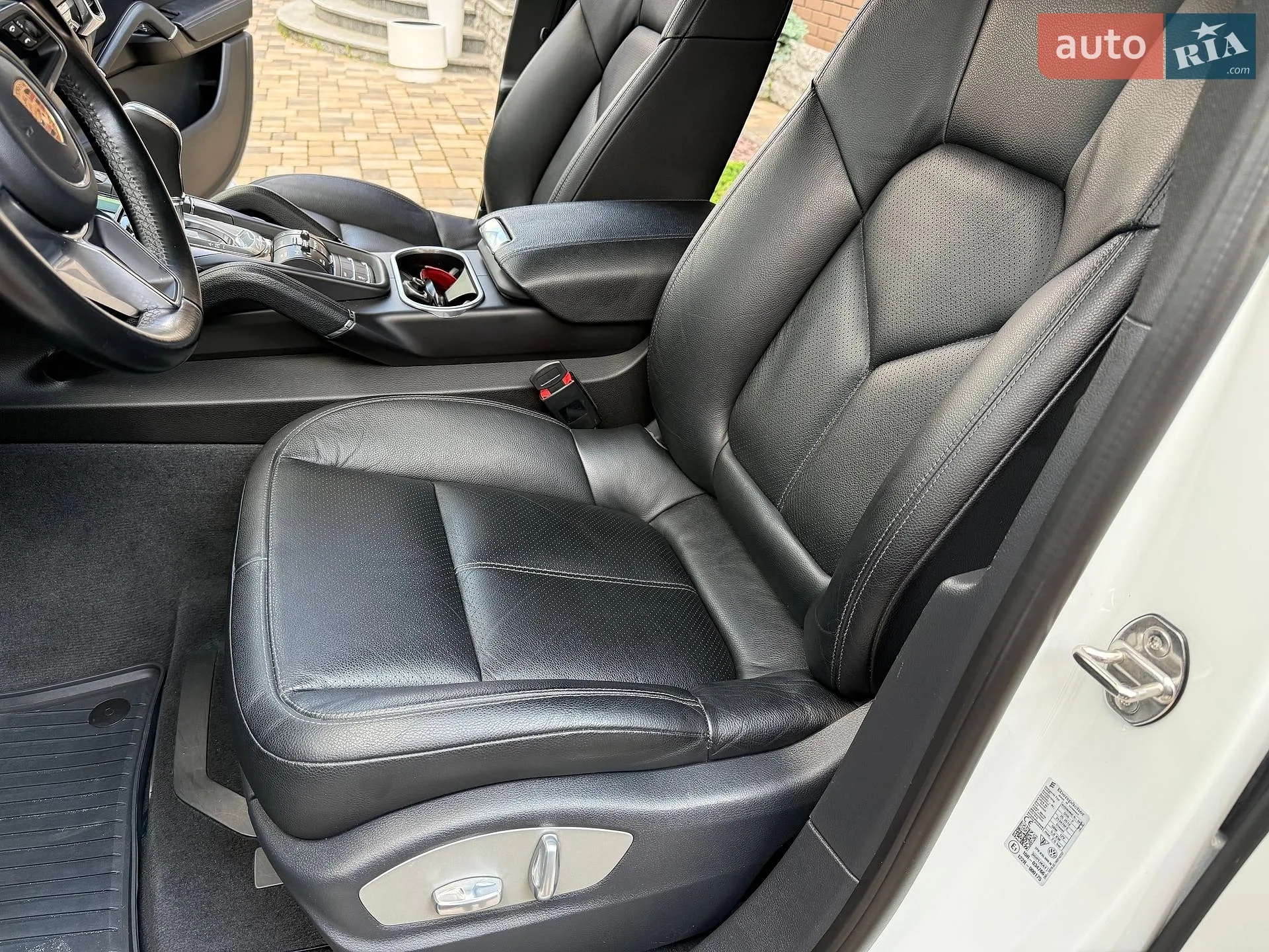 2016 Porsche Cayenne - мініатюра 54