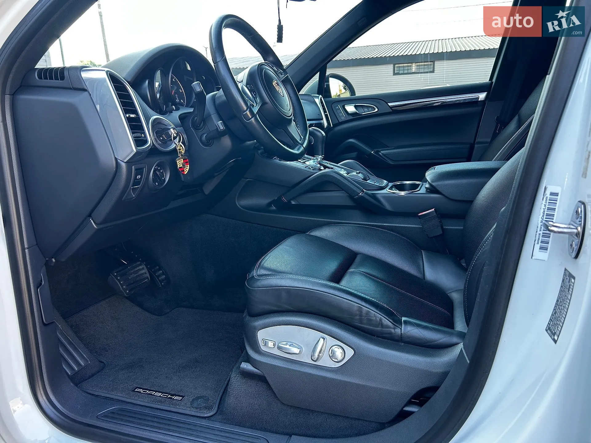 2013 Porsche Cayenne - мініатюра 27