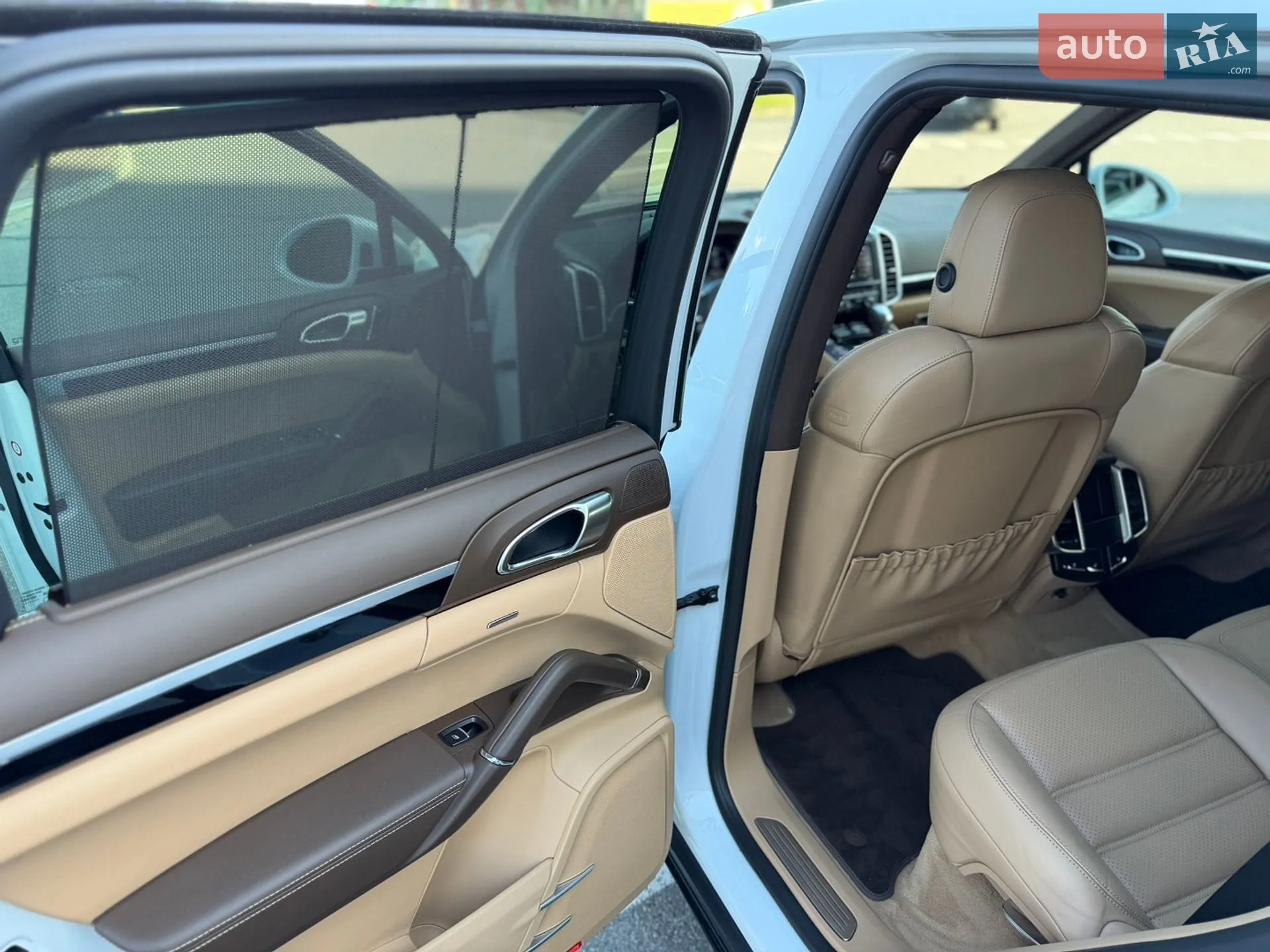 2016 Porsche Cayenne - мініатюра 41