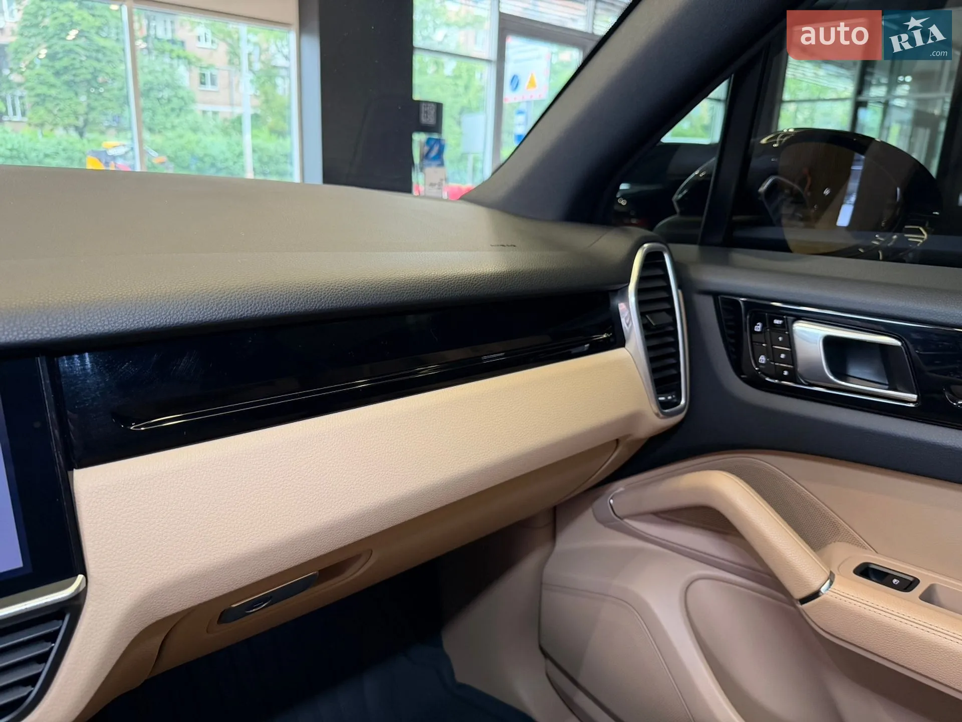 2019 Porsche Cayenne - мініатюра 28