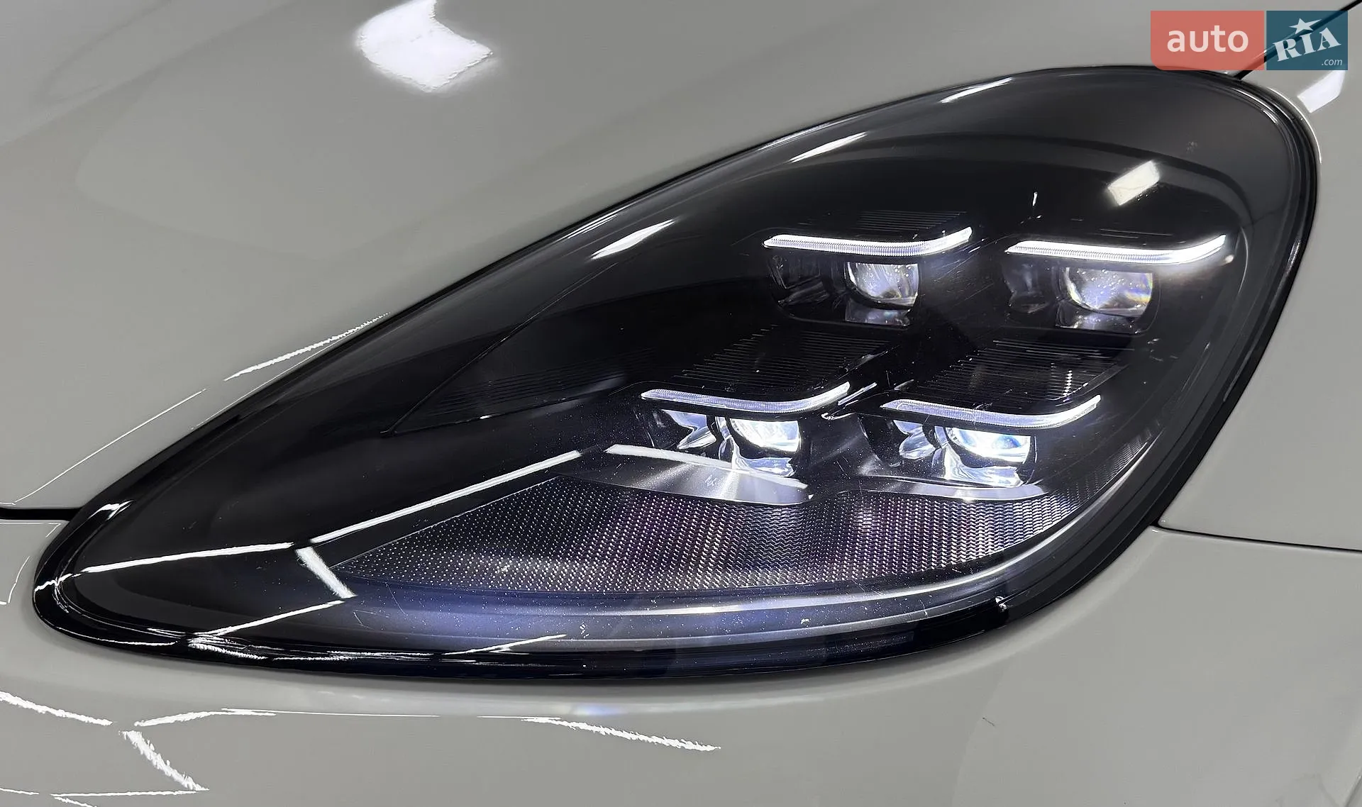 2019 Porsche Cayenne - мініатюра 39