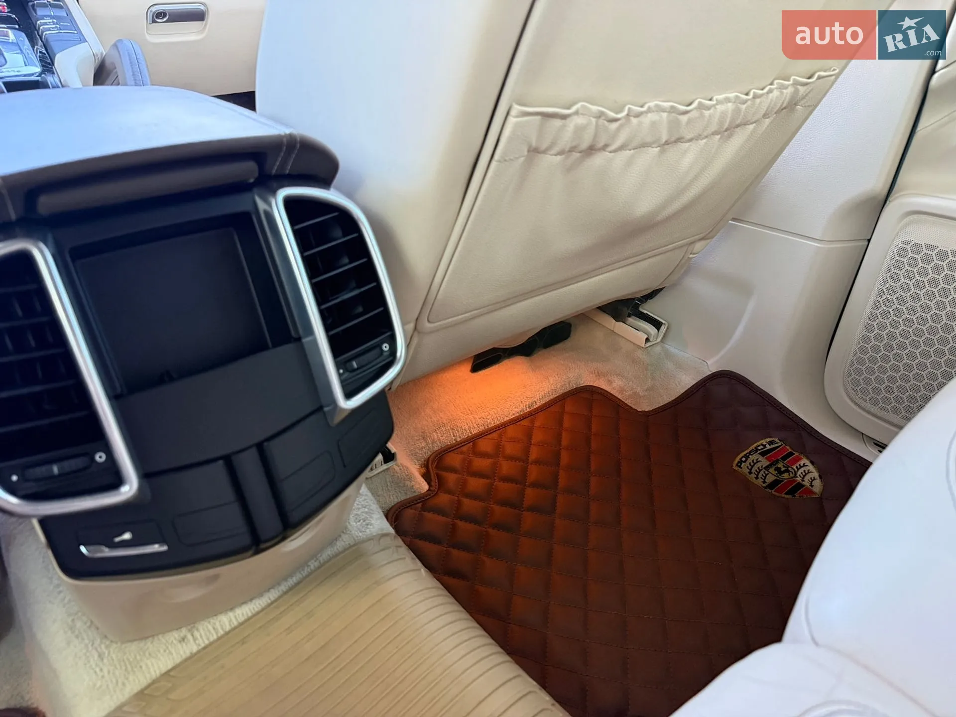2011 Porsche Cayenne - мініатюра 20