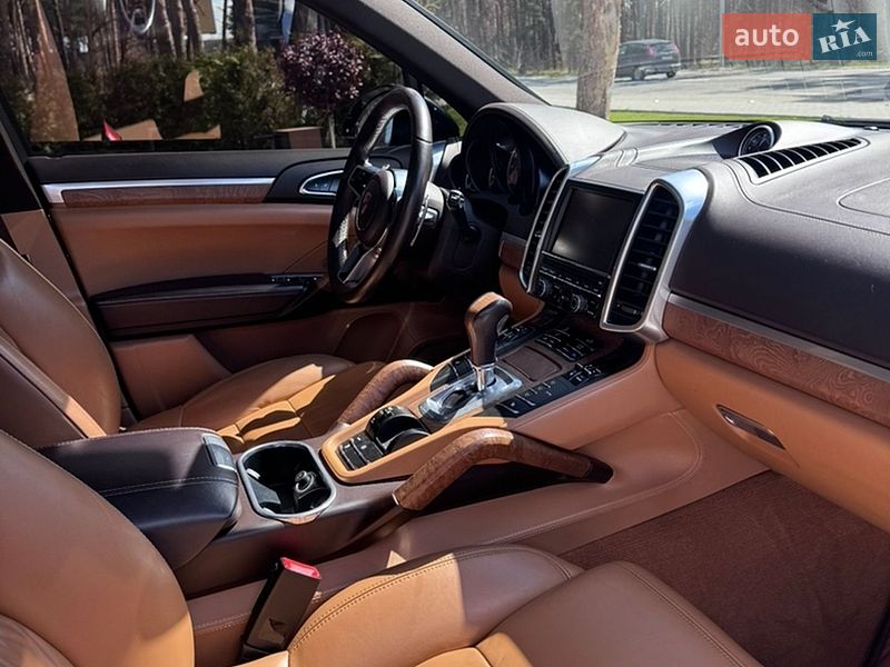 Внедорожник / Кроссовер Porsche Cayenne 2015 в Буче фото 21 Внедорожник / Кроссовер Porsche Cayenne 2015 в Буче