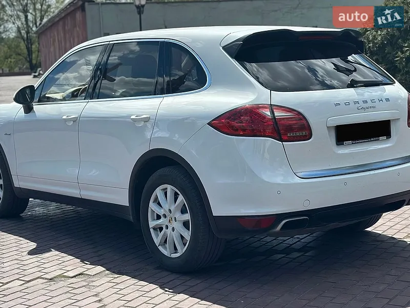 Porsche Cayenne 2012 VIN WP1ZZZ92ZDLA26724 фото оголошення 9 з 77