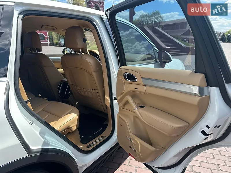 Porsche Cayenne 2012 VIN WP1ZZZ92ZDLA26724 фото оголошення 17 з 77