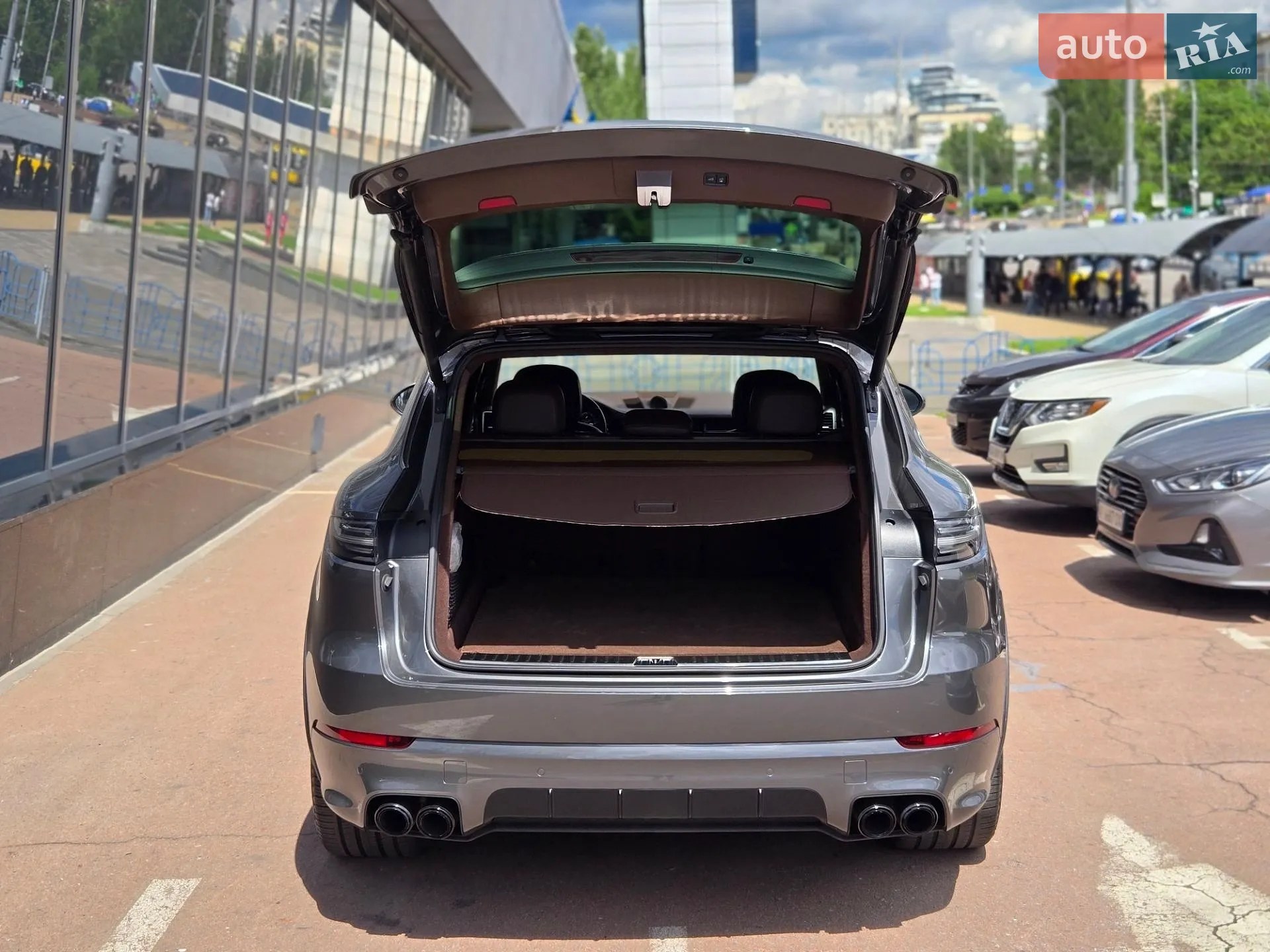 2019 Porsche Cayenne - мініатюра 10